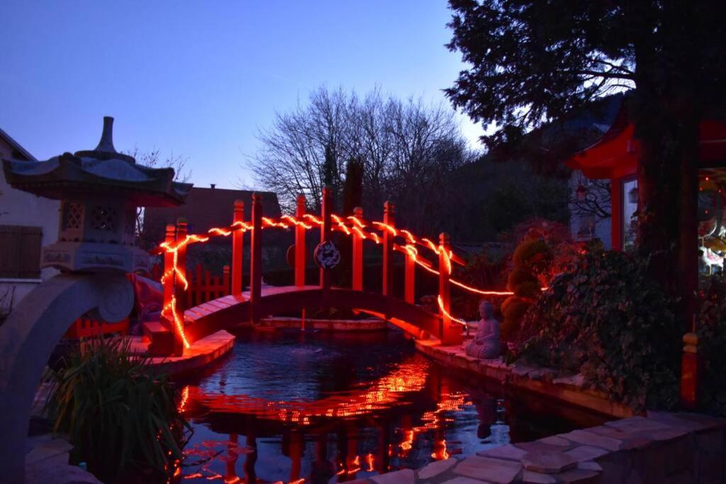 Gite Au Printemps Japonais, Petit Train De La Mure, Parc Des Ecrins Pierre-Chatel Exterior foto