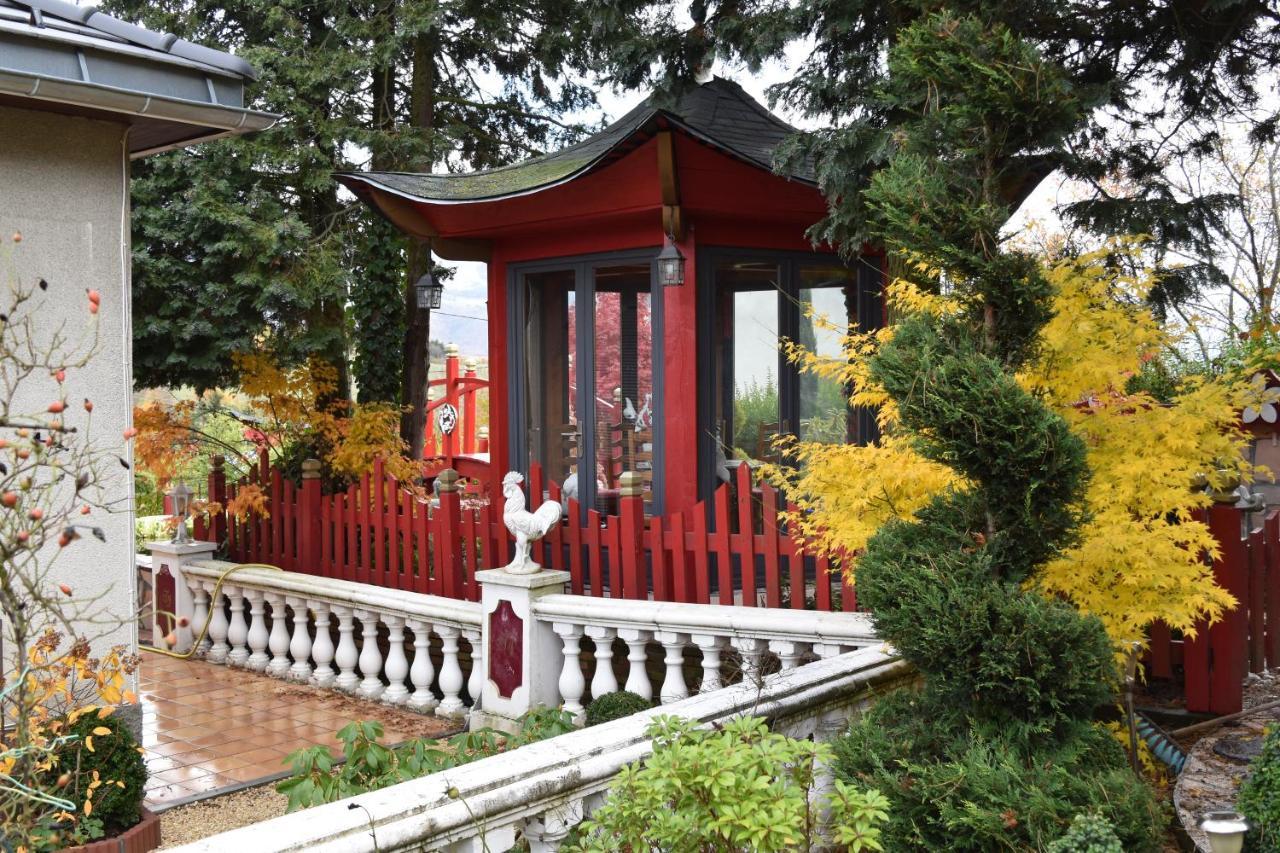 Gite Au Printemps Japonais, Petit Train De La Mure, Parc Des Ecrins Pierre-Chatel Exterior foto